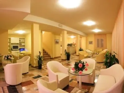 Отель Plaza