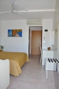 Hotel Plaza 3*