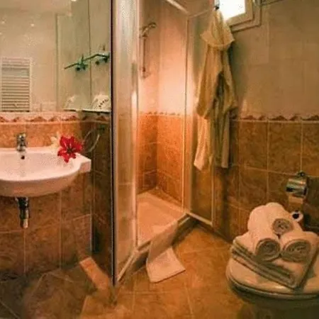 Hotel Plaza 3*